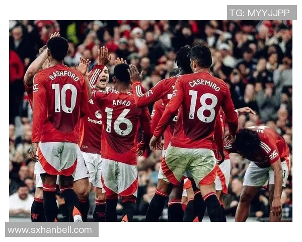 曼联与巴黎欧冠激战正酣直播盛况尽在眼前